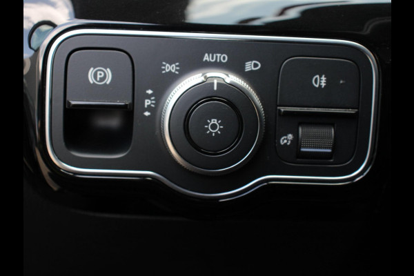 Mercedes-Benz A-Klasse 200 163pk DCT Progressive Navigatie Parkeersensoren Camera Cruise Control Stoelverwarming Ledverlichting Climate Control