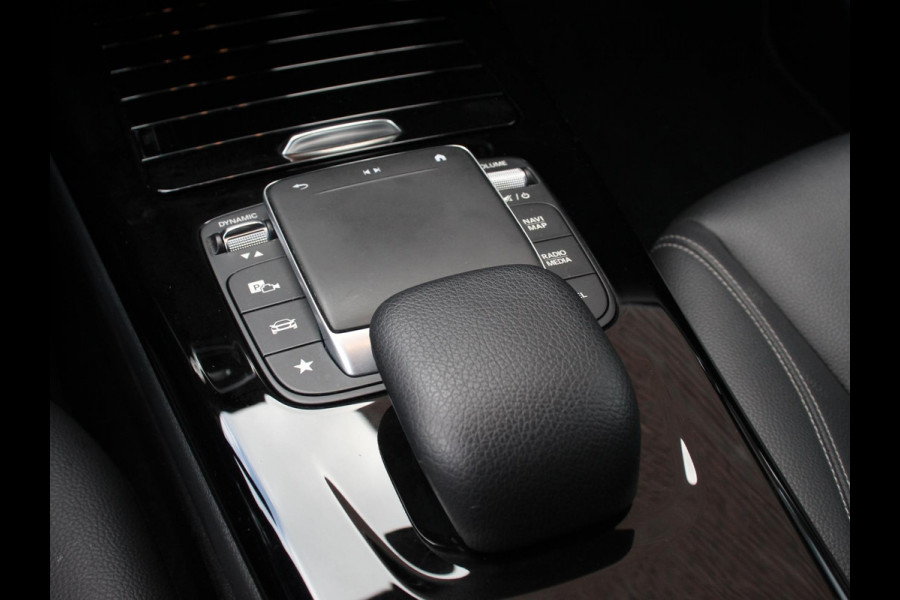 Mercedes-Benz A-Klasse 200 163pk DCT Progressive Navigatie Parkeersensoren Camera Cruise Control Stoelverwarming Ledverlichting Climate Control