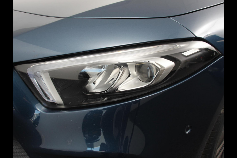 Mercedes-Benz A-Klasse 200 163pk DCT Progressive Navigatie Parkeersensoren Camera Cruise Control Stoelverwarming Ledverlichting Climate Control