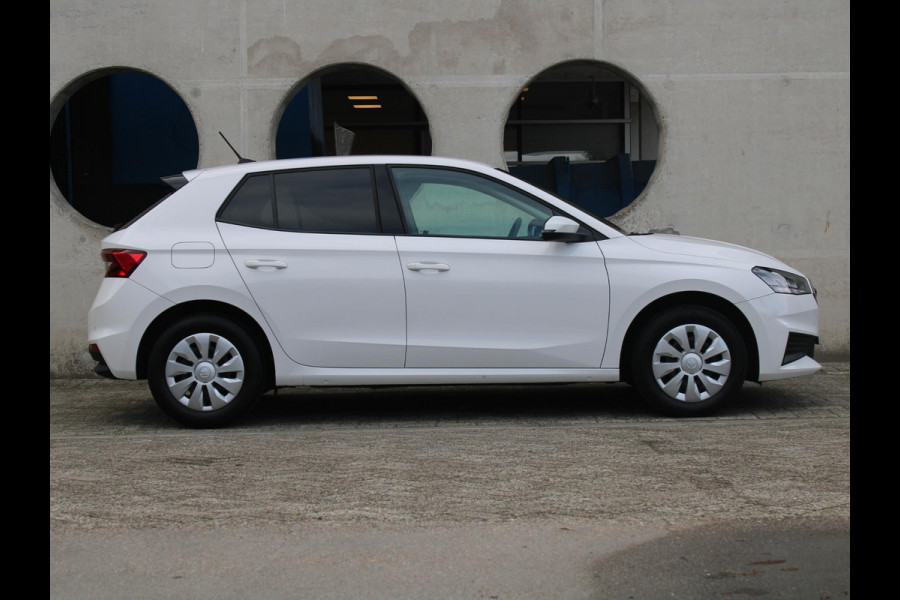 Škoda Fabia 1.0 TSI Ambition | APPLE CARPLAY |