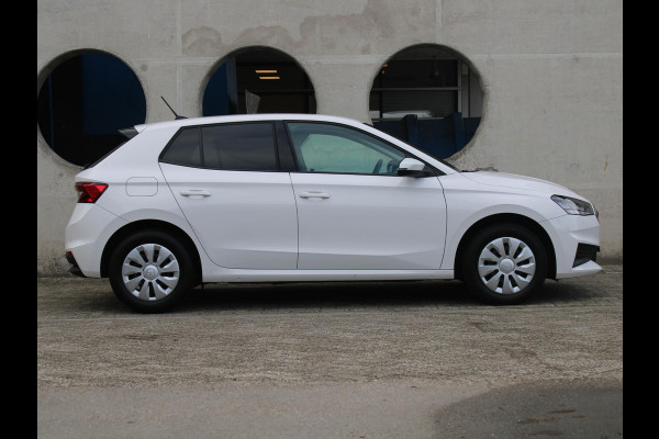 Škoda Fabia 1.0 TSI Ambition | APPLE CARPLAY |