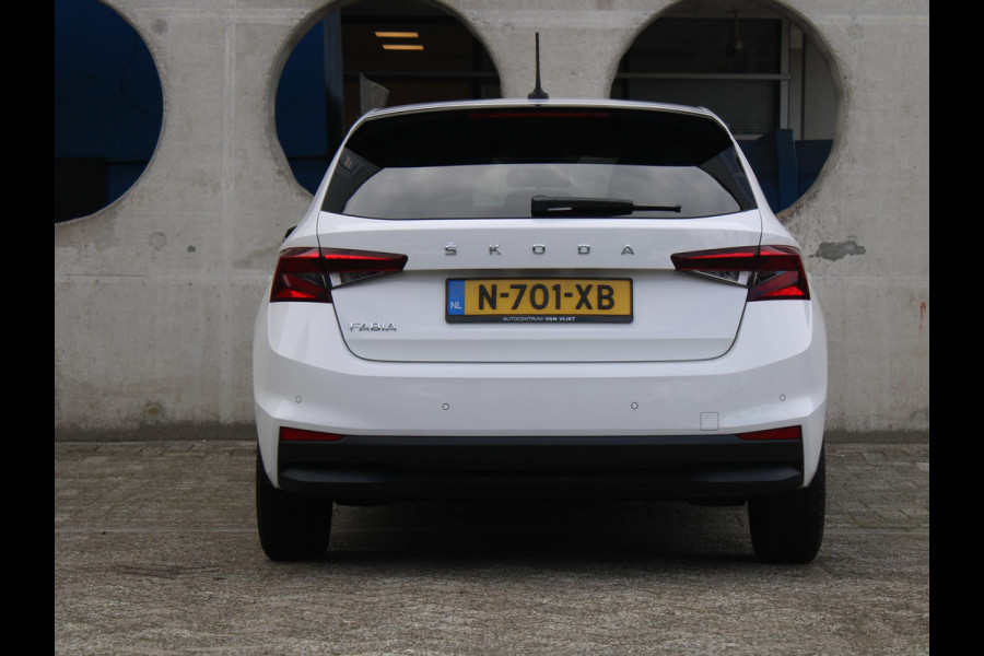 Škoda Fabia 1.0 TSI Ambition | APPLE CARPLAY |