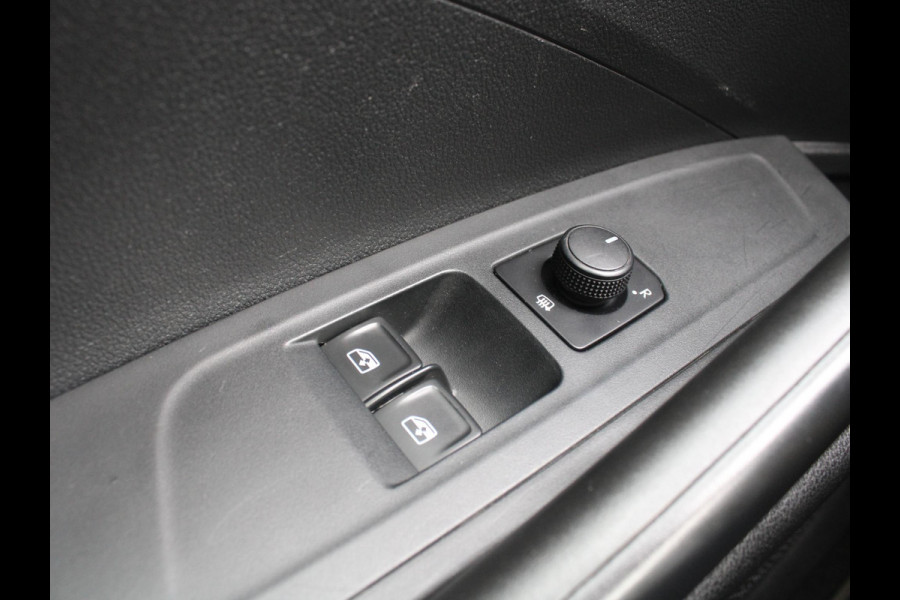 Škoda Fabia 1.0 TSI Ambition | APPLE CARPLAY |