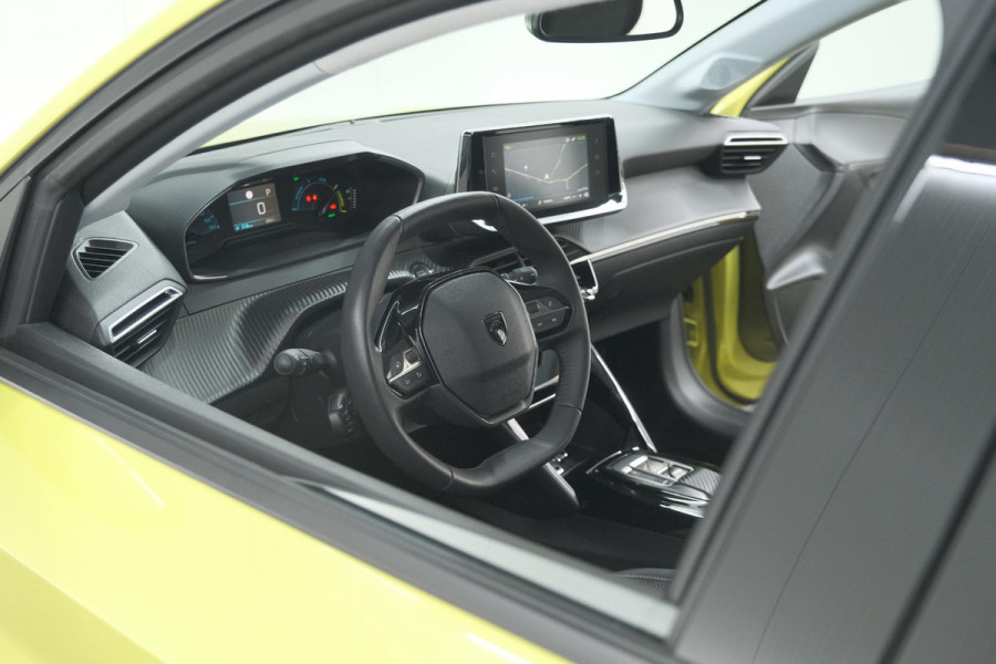 Peugeot e-208 EV Allure 50 kWh | Stoelverwarming | Apple Carplay | Parkeersensoren | Navigatie