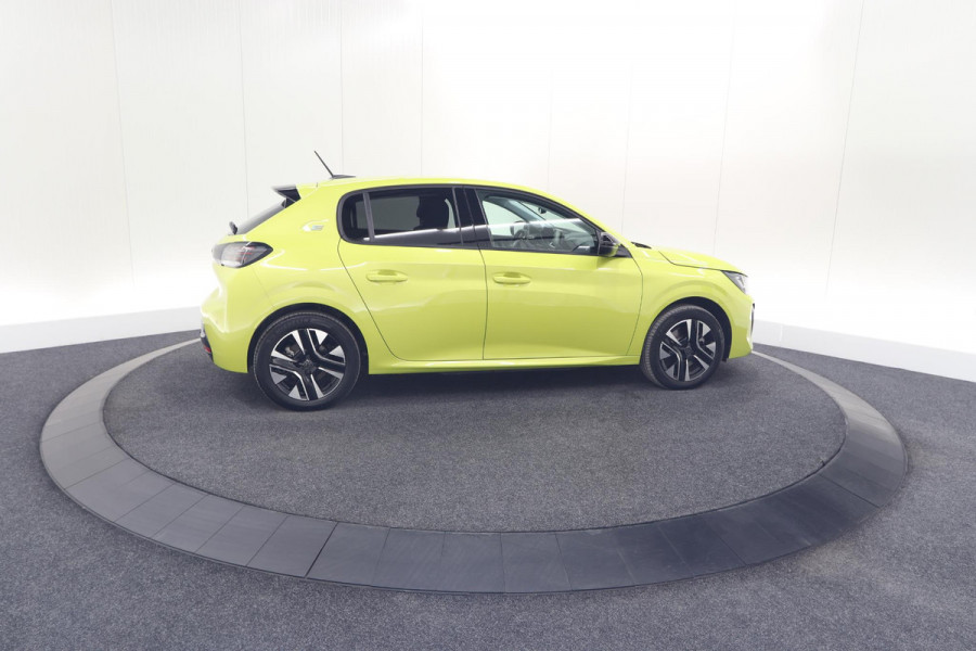 Peugeot e-208 EV Allure 50 kWh | Stoelverwarming | Apple Carplay | Parkeersensoren | Navigatie
