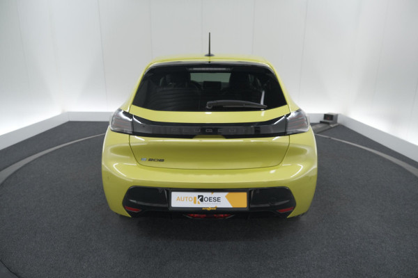 Peugeot e-208 EV Allure 50 kWh | Stoelverwarming | Apple Carplay | Parkeersensoren | Navigatie