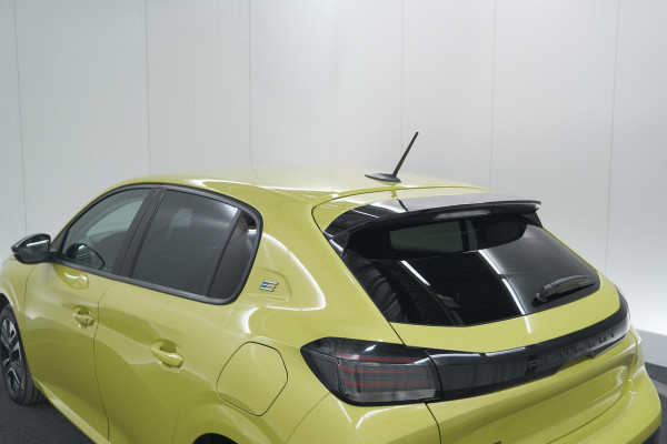 Peugeot e-208 EV Allure 50 kWh | Stoelverwarming | Apple Carplay | Parkeersensoren | Navigatie