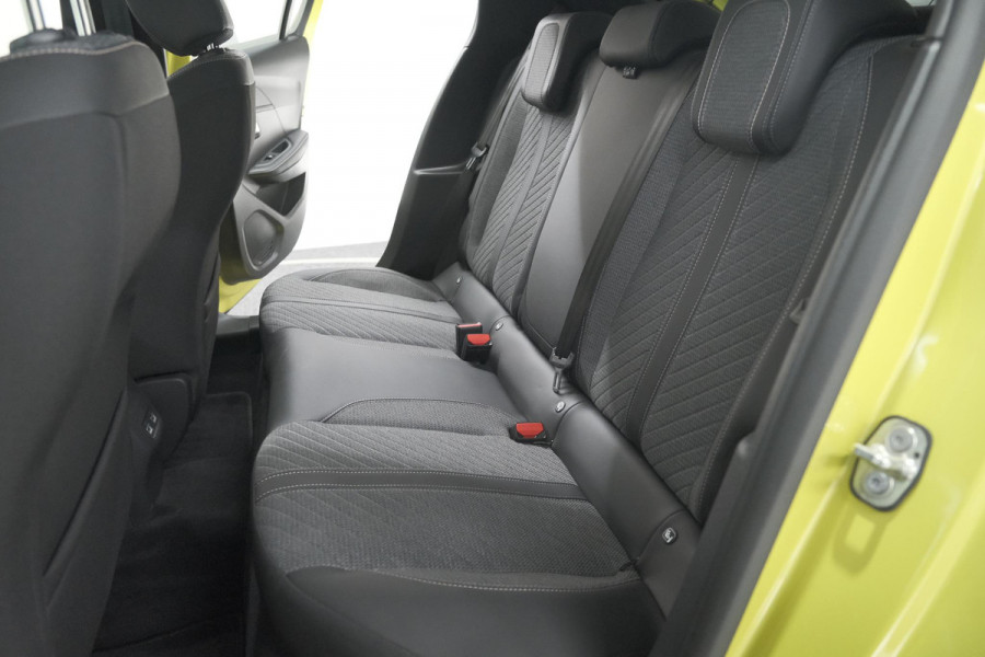 Peugeot e-208 EV Allure 50 kWh | Stoelverwarming | Apple Carplay | Parkeersensoren | Navigatie