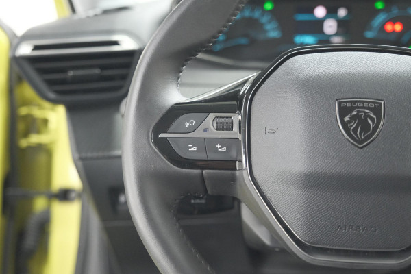 Peugeot e-208 EV Allure 50 kWh | Stoelverwarming | Apple Carplay | Parkeersensoren | Navigatie