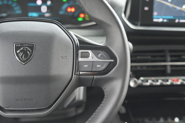 Peugeot e-208 EV Allure 50 kWh | Stoelverwarming | Apple Carplay | Parkeersensoren | Navigatie