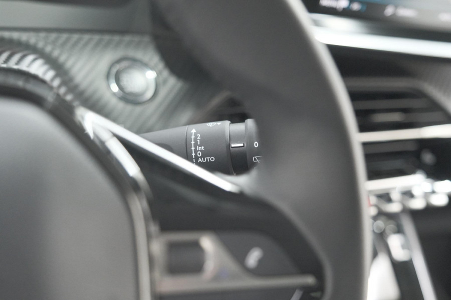 Peugeot e-208 EV Allure 50 kWh | Stoelverwarming | Apple Carplay | Parkeersensoren | Navigatie