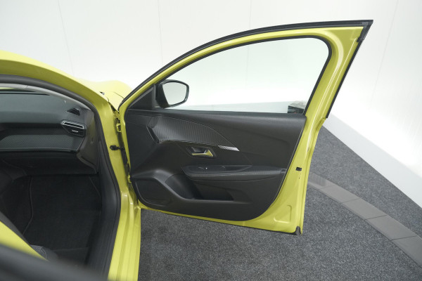 Peugeot e-208 EV Allure 50 kWh | Stoelverwarming | Apple Carplay | Parkeersensoren | Navigatie