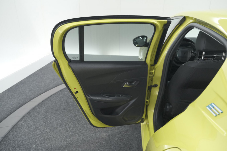 Peugeot e-208 EV Allure 50 kWh | Stoelverwarming | Apple Carplay | Parkeersensoren | Navigatie