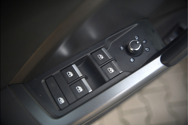 Audi Q3 Sportback 35 TFSI Pro Line S | S-Line | Stoelverwarming | Keyless | 360 Camera | Leer | Elektrische Stoelen | Adaptive Cruise Control | Dodehoekdetectie | Navigatie | Parkeersensoren | Vitrual Cockpit