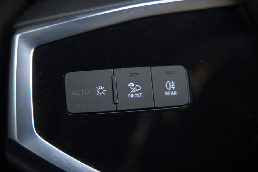 Audi Q3 Sportback 35 TFSI Pro Line S | S-Line | Stoelverwarming | Keyless | 360 Camera | Leer | Elektrische Stoelen | Adaptive Cruise Control | Dodehoekdetectie | Navigatie | Parkeersensoren | Vitrual Cockpit