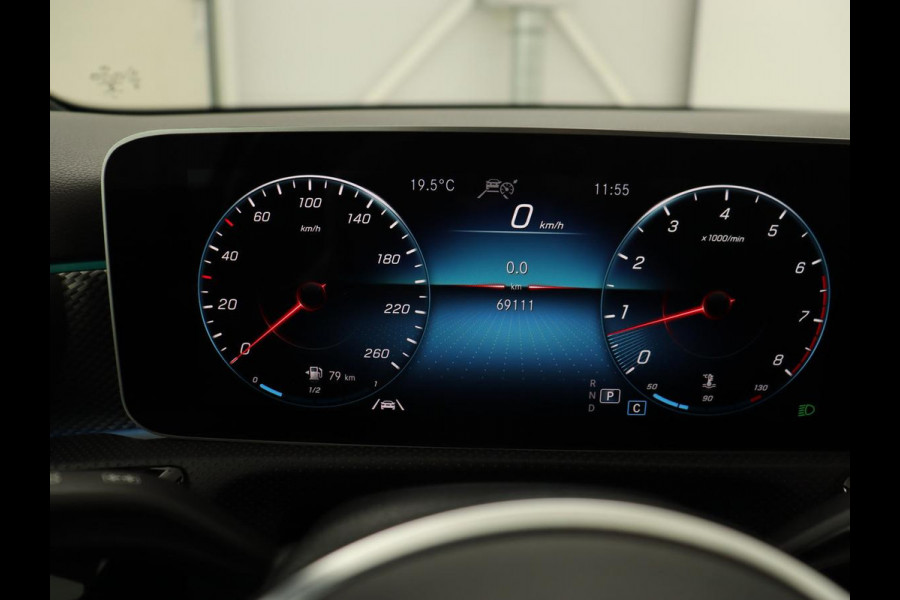 Mercedes-Benz A-Klasse 250 Advantage | Stoelverwarming | Sfeerverlichting |  Leder | Camera | Navigatie | Widescreen | LED | Cruise Control | Burmester Sound
