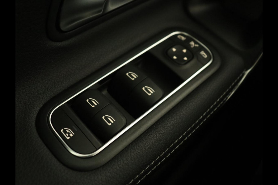 Mercedes-Benz A-Klasse 250 Advantage | Stoelverwarming | Sfeerverlichting |  Leder | Camera | Navigatie | Widescreen | LED | Cruise Control | Burmester Sound
