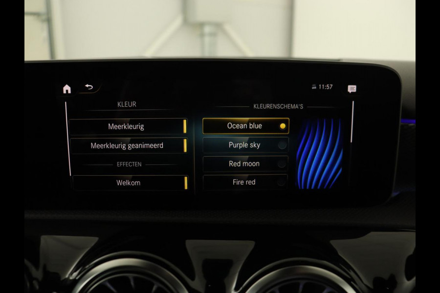 Mercedes-Benz A-Klasse 250 Advantage | Stoelverwarming | Sfeerverlichting |  Leder | Camera | Navigatie | Widescreen | LED | Cruise Control | Burmester Sound