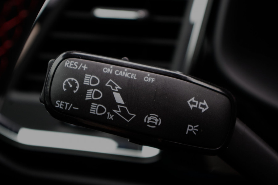 Seat Ateca 1.5 TSI 150 PK FR Business Intense, Panoramadak, BEATS Audio, Digitale Cockpit, 360 Camera, Carplay