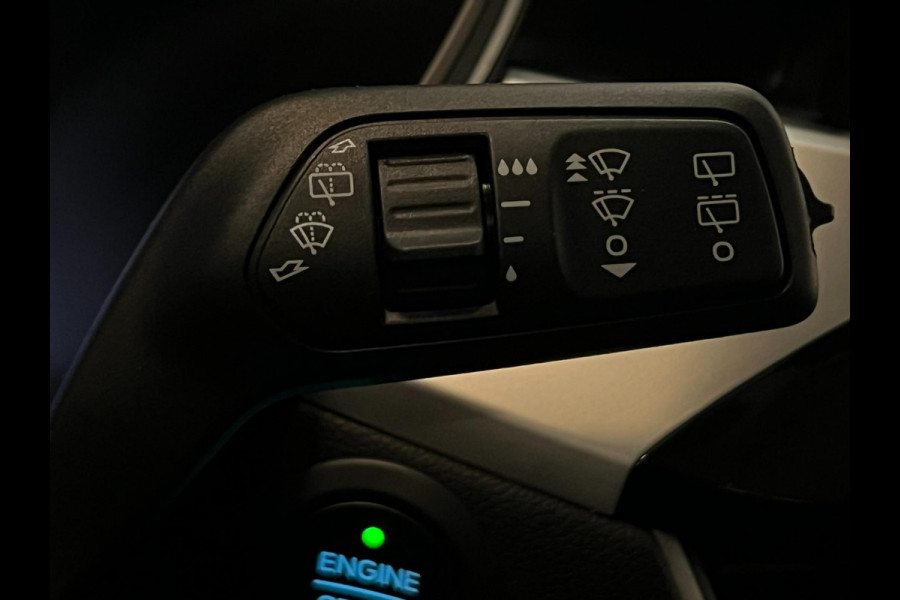 Ford Kuga 2.5 PHEV / 1e eig / BTW / CarPlay / Stoelverwarming Ford Kuga 2.5 PHEV / 1e eig / BTW / CarPlay / Stoelverwarming