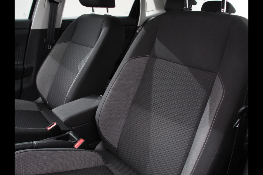 Volkswagen Polo 1.0 TSI Life | Navigatie | Digitale Cockpit | Airco | Parkeer sensoren V+A | LED | Lichtmetalen Velgen | Bluetooth