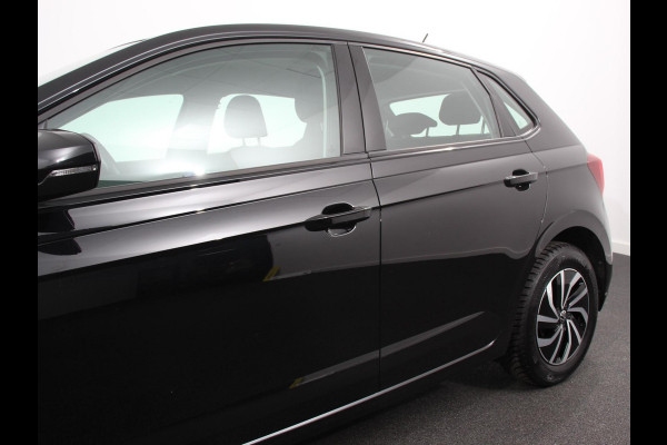 Volkswagen Polo 1.0 TSI Life | Navigatie | Digitale Cockpit | Airco | Parkeer sensoren V+A | LED | Lichtmetalen Velgen | Bluetooth