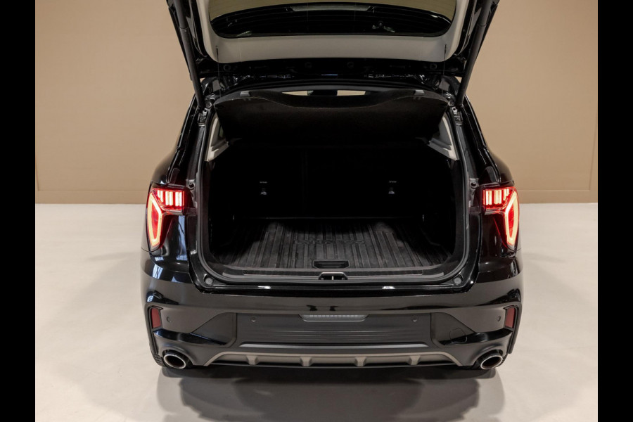 Lynk & Co 01 1.5 / 261pk / Blackstyle Lynk & Co 01 1.5 / 261pk / Blackstyle