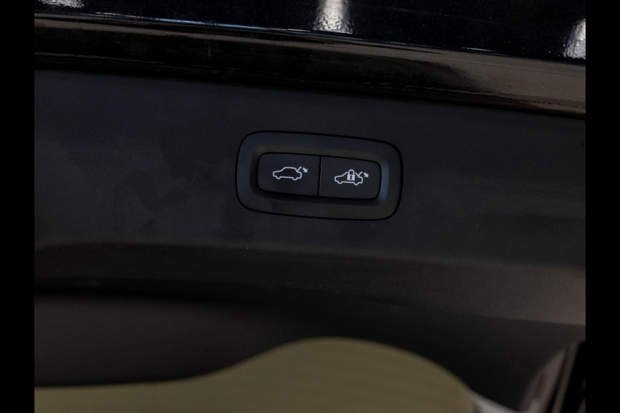 Lynk & Co 01 1.5 / 261pk / Blackstyle Lynk & Co 01 1.5 / 261pk / Blackstyle