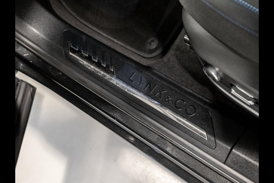 Lynk & Co 01 1.5 / 261pk / Blackstyle Lynk & Co 01 1.5 / 261pk / Blackstyle