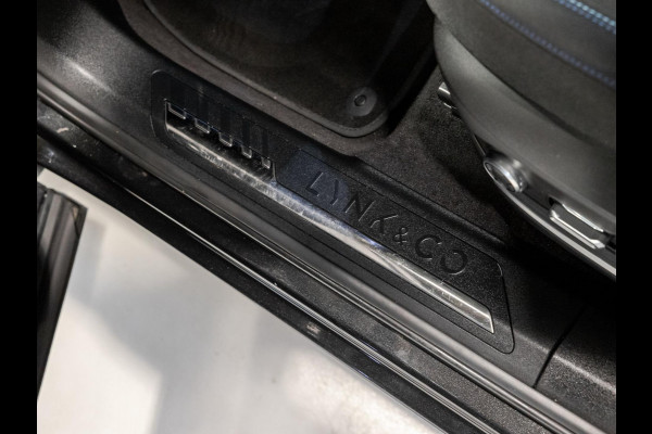 Lynk & Co 01 1.5 / 261pk / Blackstyle Lynk & Co 01 1.5 / 261pk / Blackstyle