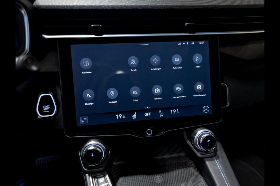 Lynk & Co 01 1.5 / 261pk / Blackstyle Lynk & Co 01 1.5 / 261pk / Blackstyle