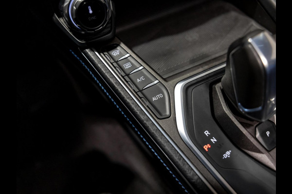 Lynk & Co 01 1.5 / 261pk / Blackstyle Lynk & Co 01 1.5 / 261pk / Blackstyle