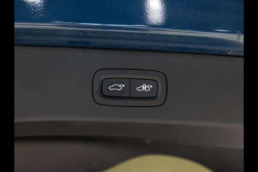 Lynk & Co 01 1.5 / 261pk / Blackstyle Lynk & Co 01 1.5 / 261pk / Blackstyle