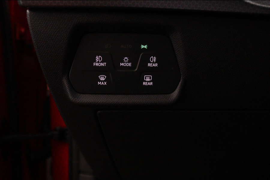 Seat Leon Sportstourer 1.5 eTSI Style Launch*AUTOM.*ACC*HAAK*ECC*CARPLAY*
