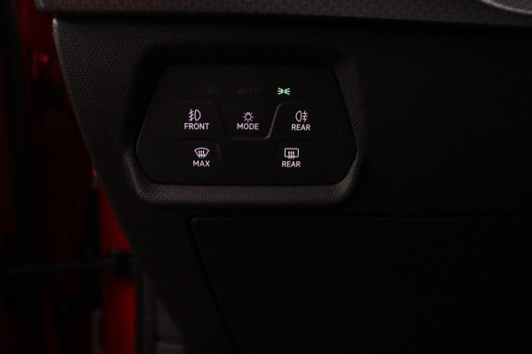 Seat Leon Sportstourer 1.5 eTSI Style Launch*AUTOM.*ACC*HAAK*ECC*CARPLAY*