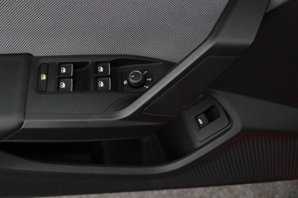 Seat Leon Sportstourer 1.5 eTSI Style Launch*AUTOM.*ACC*HAAK*ECC*CARPLAY*