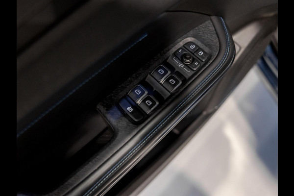 Lynk & Co 01 1.5 / 261pk / Leder / Blackstyle