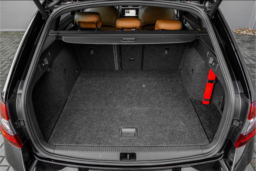 Škoda Octavia Combi 1.5 TSI Sportline Leder Navi Virtual Cockpit 18" Škoda Octavia Combi 1.5 TSI Sportline Leder Navi Virtual Cockpit 18"