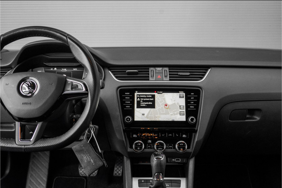 Škoda Octavia Combi 1.5 TSI Sportline Leder Navi Virtual Cockpit 18" Škoda Octavia Combi 1.5 TSI Sportline Leder Navi Virtual Cockpit 18"