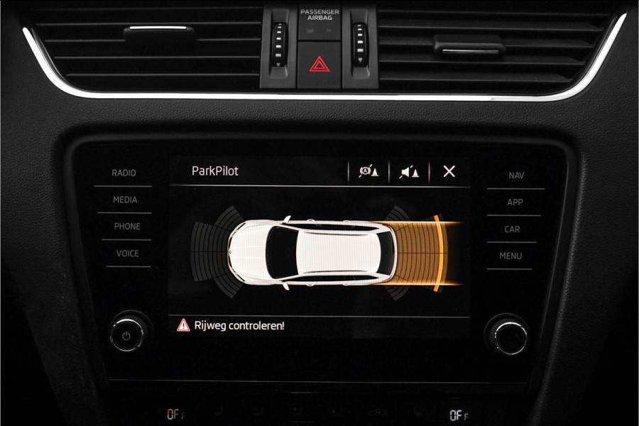 Škoda Octavia Combi 1.5 TSI Sportline Leder Navi Virtual Cockpit 18" Škoda Octavia Combi 1.5 TSI Sportline Leder Navi Virtual Cockpit 18"