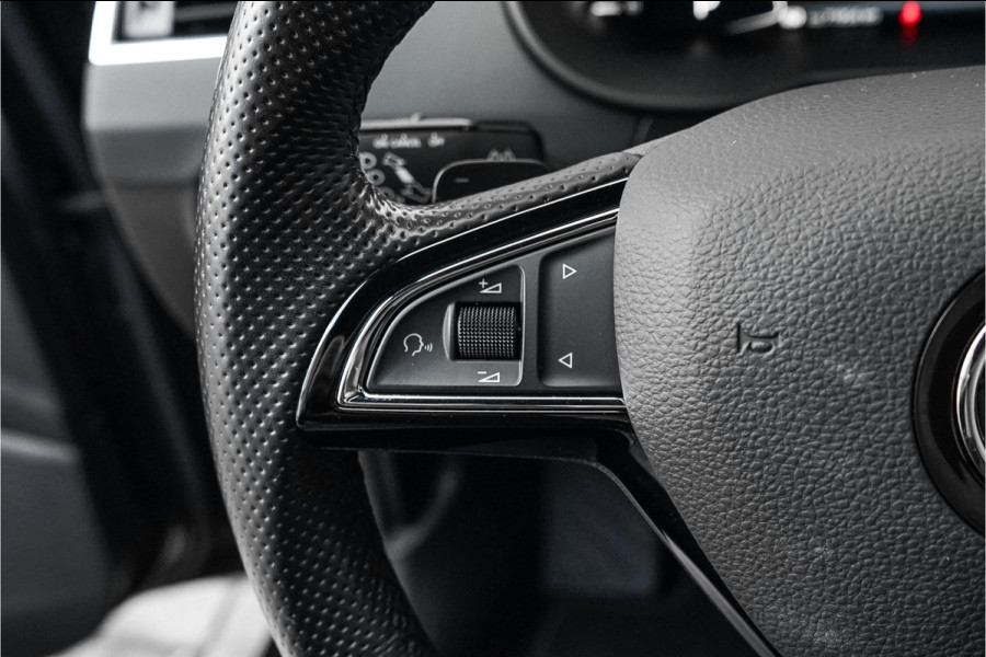 Škoda Octavia Combi 1.5 TSI Sportline Leder Navi Virtual Cockpit 18" Škoda Octavia Combi 1.5 TSI Sportline Leder Navi Virtual Cockpit 18"