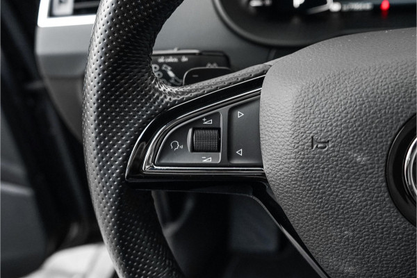 Škoda Octavia Combi 1.5 TSI Sportline Leder Navi Virtual Cockpit 18" Škoda Octavia Combi 1.5 TSI Sportline Leder Navi Virtual Cockpit 18"