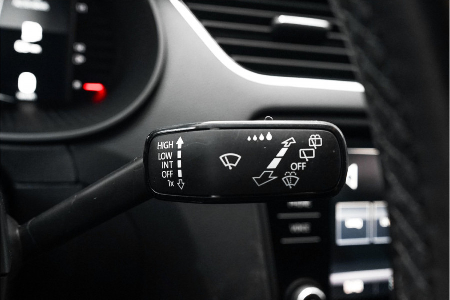 Škoda Octavia Combi 1.5 TSI Sportline Leder Navi Virtual Cockpit 18" Škoda Octavia Combi 1.5 TSI Sportline Leder Navi Virtual Cockpit 18"