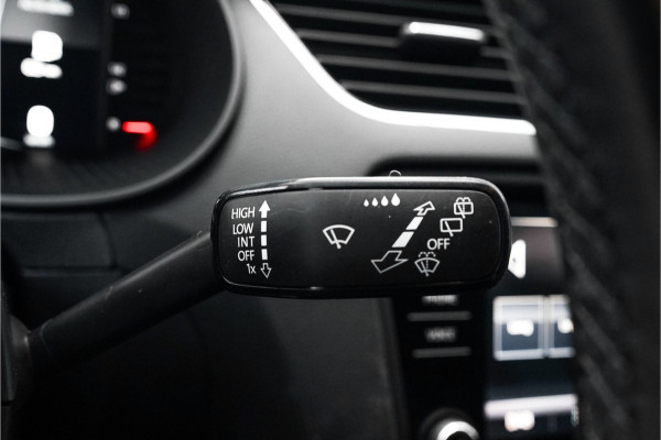 Škoda Octavia Combi 1.5 TSI Sportline Leder Navi Virtual Cockpit 18" Škoda Octavia Combi 1.5 TSI Sportline Leder Navi Virtual Cockpit 18"