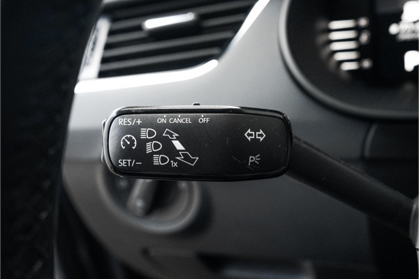 Škoda Octavia Combi 1.5 TSI Sportline Leder Navi Virtual Cockpit 18" Škoda Octavia Combi 1.5 TSI Sportline Leder Navi Virtual Cockpit 18"