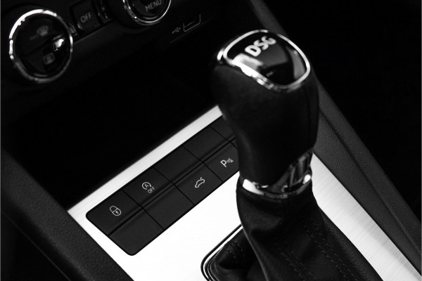 Škoda Octavia Combi 1.5 TSI Sportline Leder Navi Virtual Cockpit 18" Škoda Octavia Combi 1.5 TSI Sportline Leder Navi Virtual Cockpit 18"