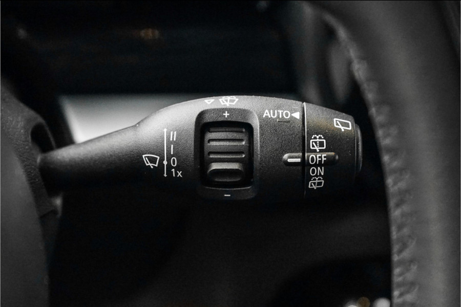 MINI Clubman 1.5 One Chili Automaat Navi H/K LED 18"
