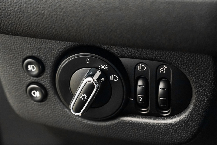 MINI Clubman 1.5 One Chili Automaat Navi H/K LED 18"