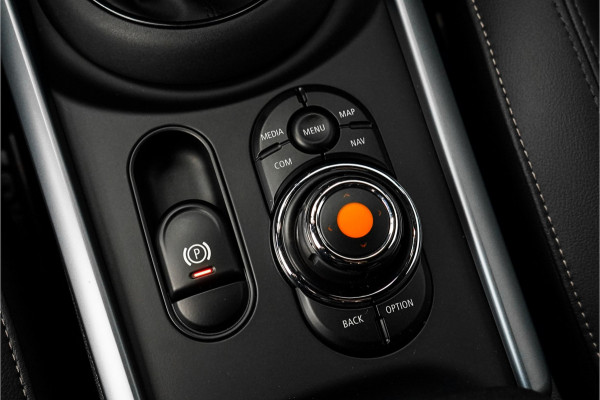 MINI Clubman 1.5 One Chili Automaat Navi H/K LED 18"