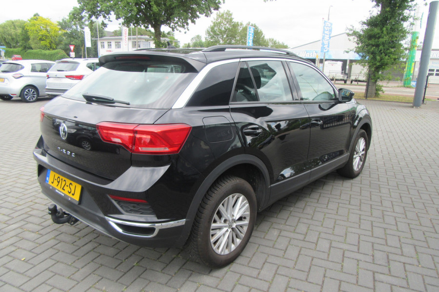 Volkswagen T-Roc 1.0 TSI Style Business, Navigatie, Trekhaak Volkswagen T-Roc 1.0 TSI Style Business, Navigatie, Trekhaak